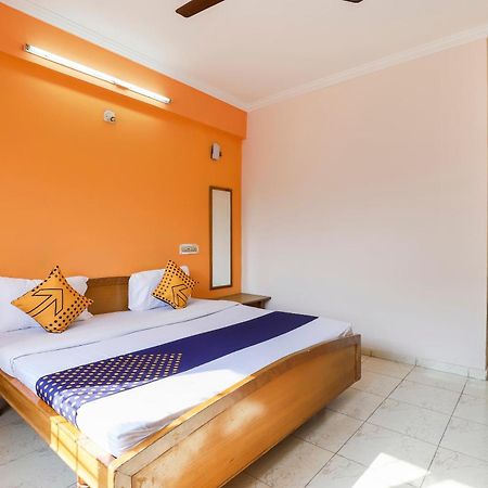 Spot On Hotel Shyam Inn Hālol Exterior foto