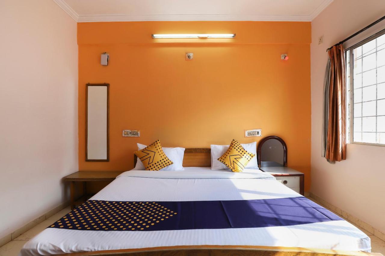 Spot On Hotel Shyam Inn Hālol Exterior foto