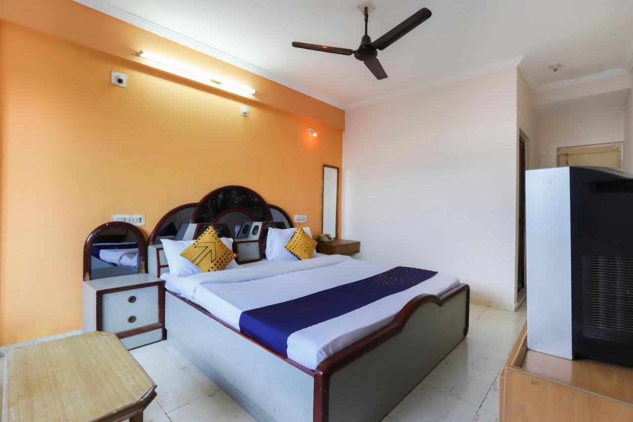 Spot On Hotel Shyam Inn Hālol Exterior foto