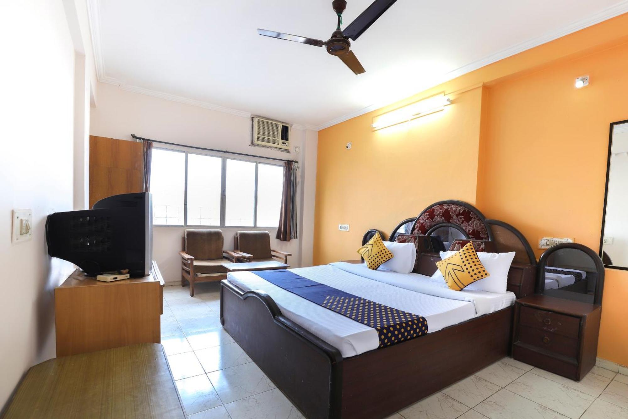 Spot On Hotel Shyam Inn Hālol Exterior foto