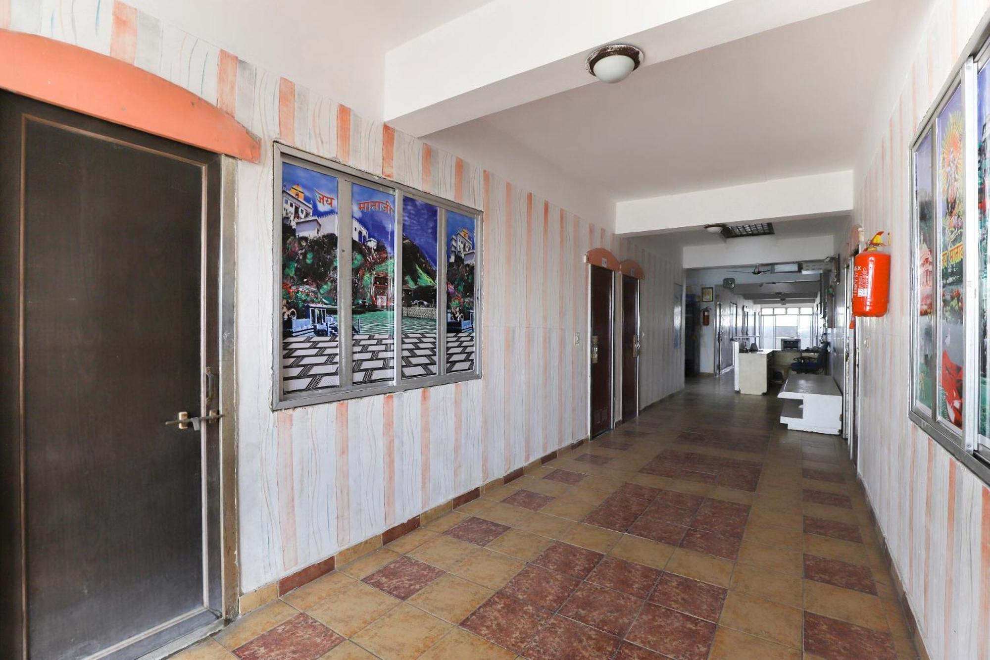 Spot On Hotel Shyam Inn Hālol Exterior foto
