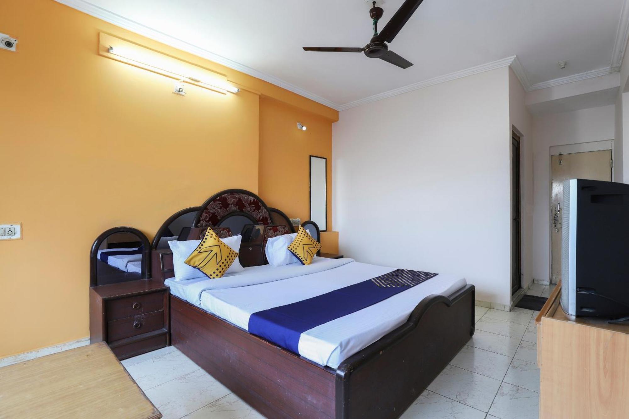 Spot On Hotel Shyam Inn Hālol Exterior foto