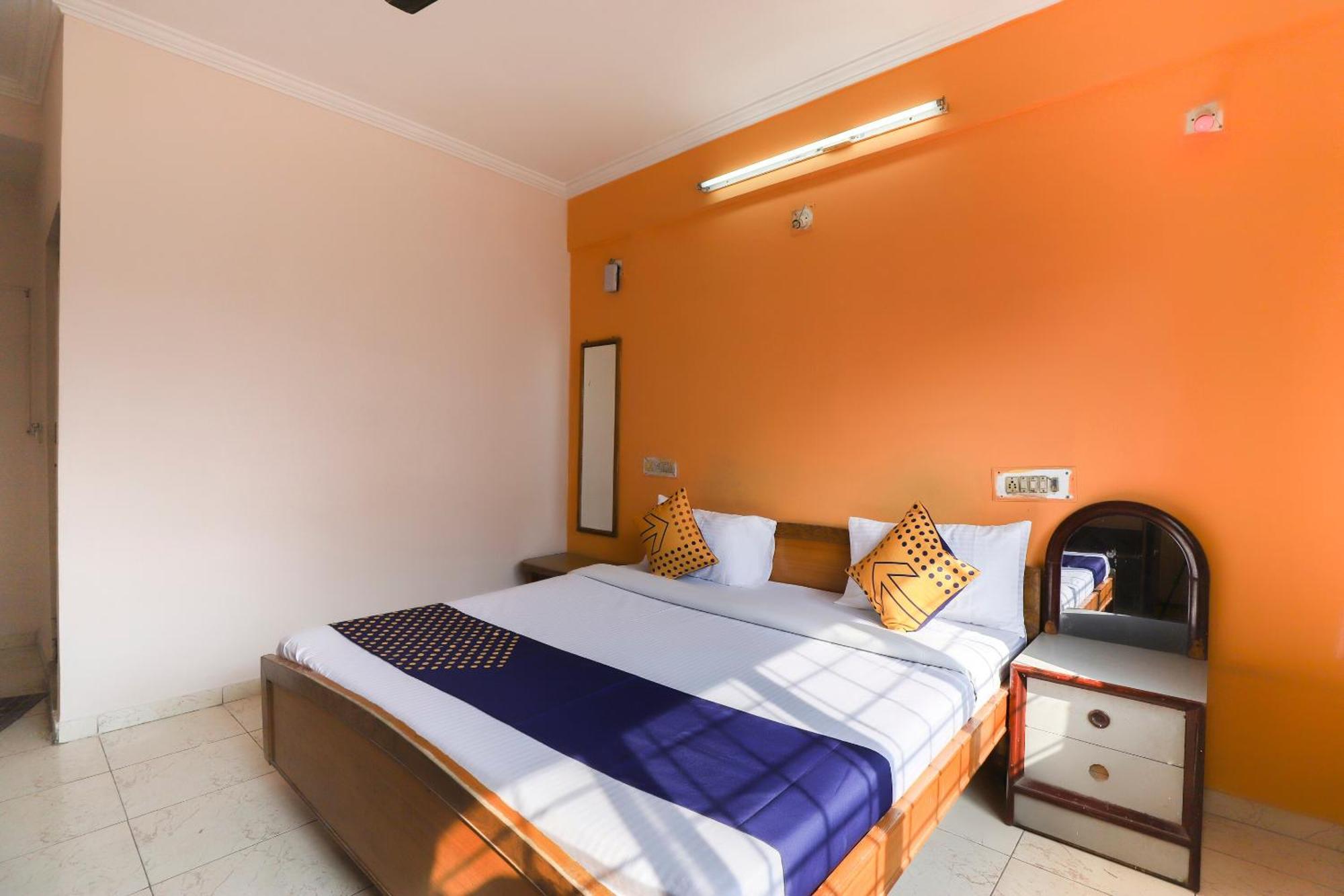 Spot On Hotel Shyam Inn Hālol Exterior foto